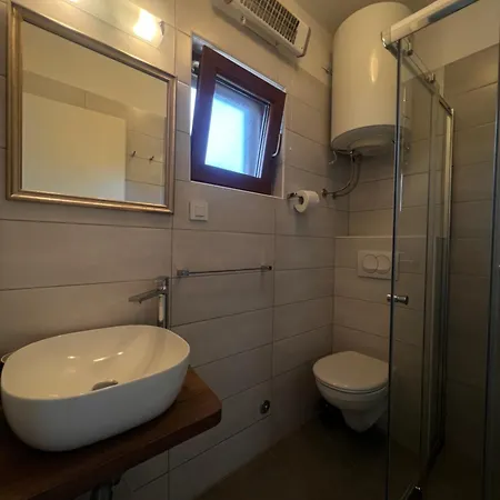 Apartment Tomic Premantura
